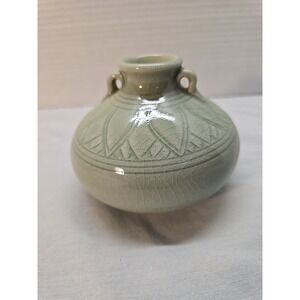 Thailand "Jade‎ Lotus" Celadon VASE by artist Duangkamol  *Asia Art